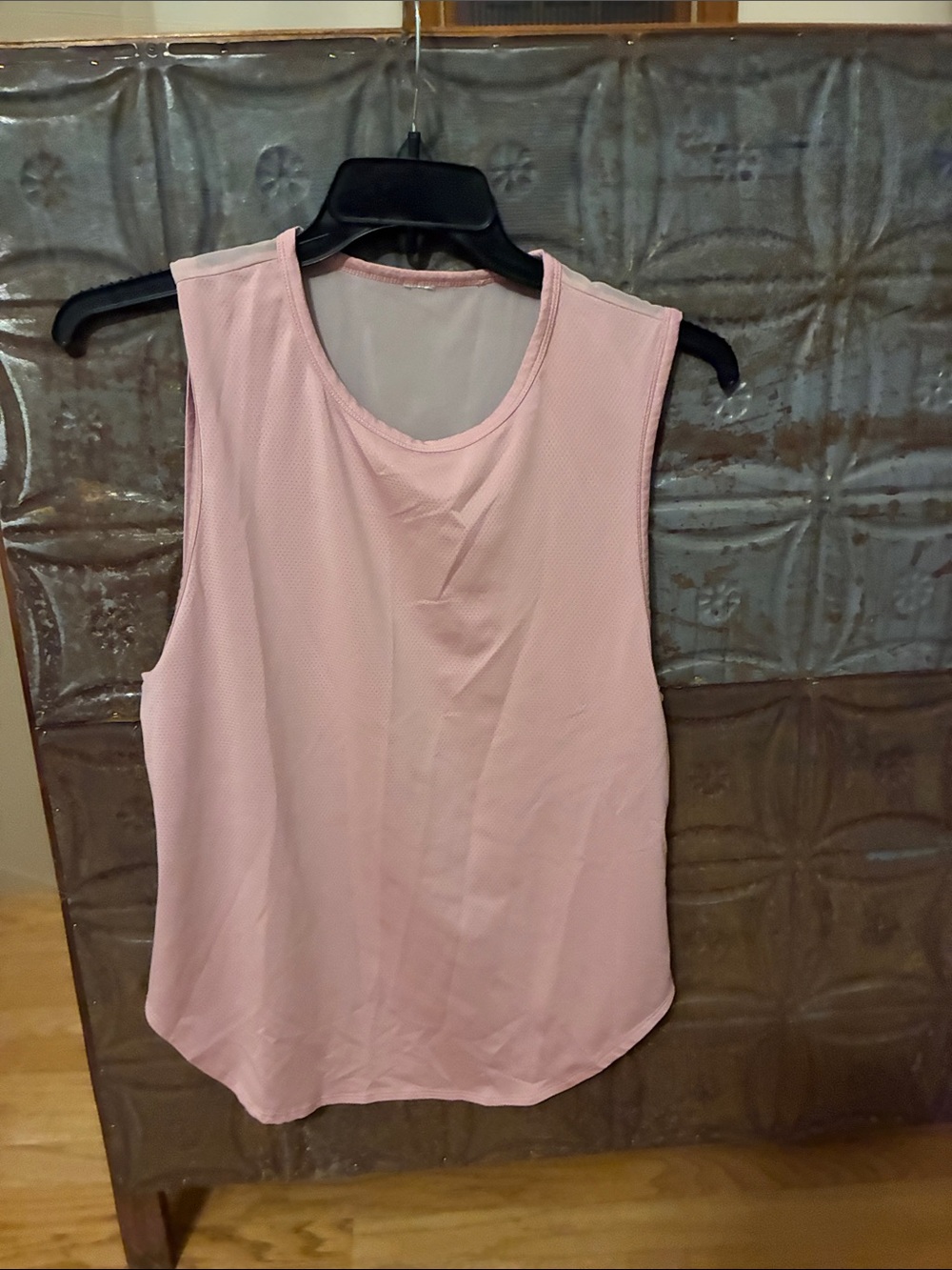 Fabletics Women’s Sleeveless Pink Tank Top